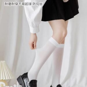 Medias debajo de la rodilla blancas