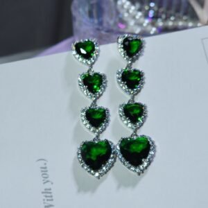 Aretes de punta en plata colección gemas Celestiales corazones verdes